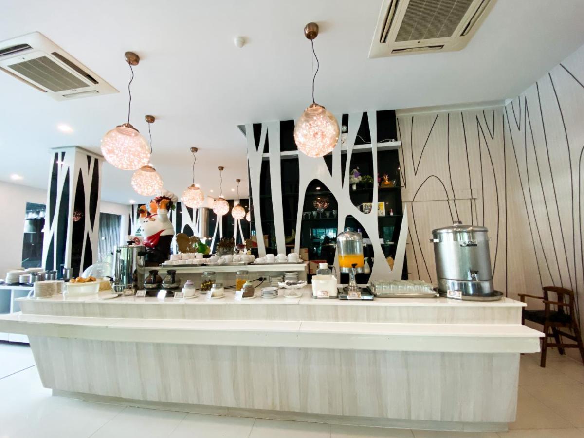 Grand Hill Resort And Spa Nakhon Sawan Exterior foto